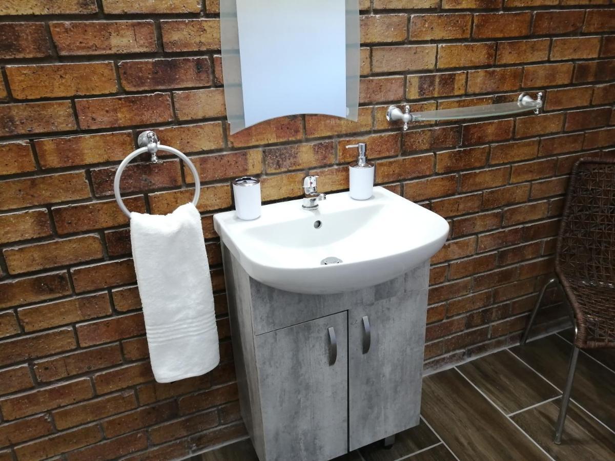 Easy Inn Guesthouse 韦尔科姆 外观 照片